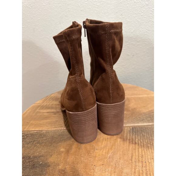 Steve Madden Viper Faux Suede Brown Pull On Ankle Boot size 9.5 - Picture 7 of 7